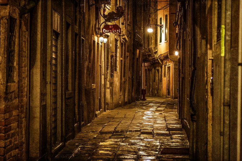 urban Scene, light, ancient, the city, stones, plate, corridor, building Exterior, Italy, lighting equipment, old, electric lamp, built Structure, street