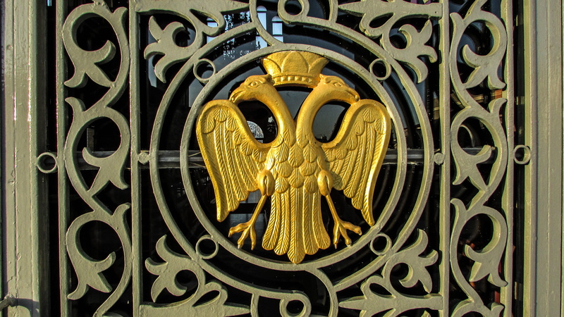 emblem, gold colored, spirituality, no people, floral pattern, pattern, circle, door, 4K, human representation, byzantium, place of worship, design, architecture