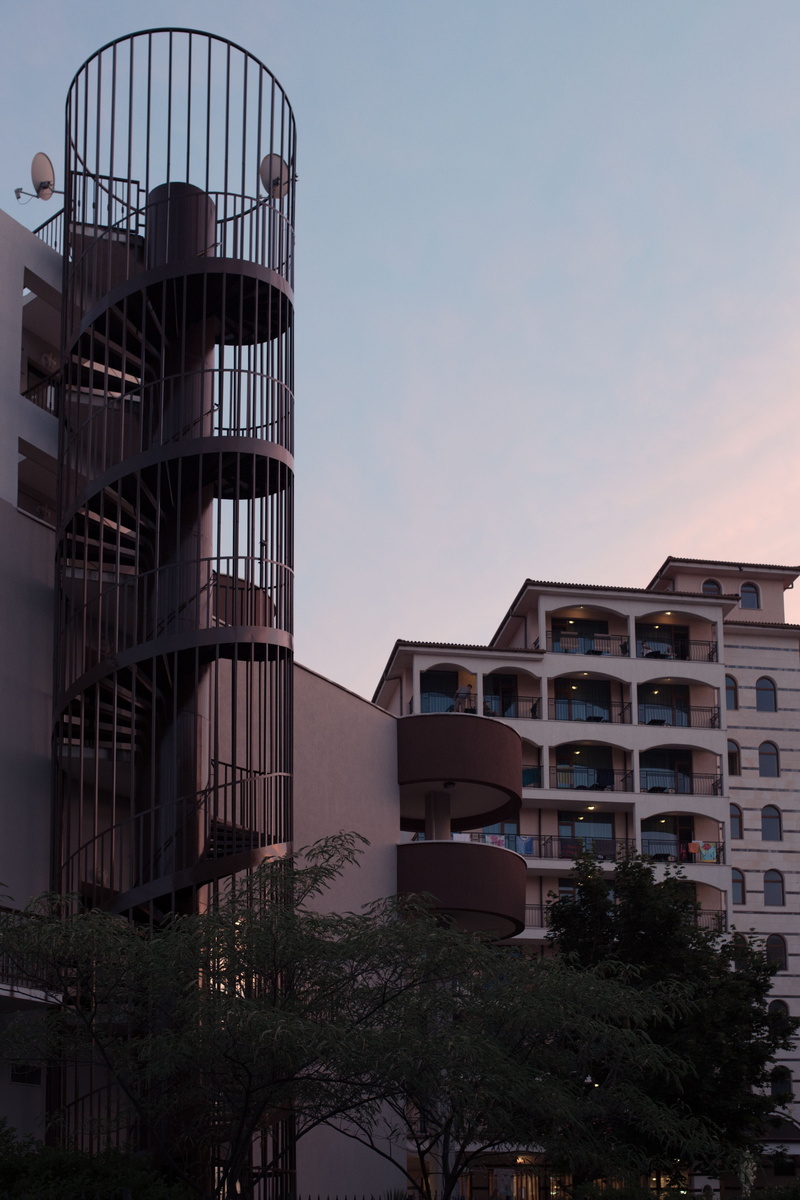 modern, plant, building, outdoors, sky, building Exterior, city, day, apartment, no people, beach, architecture, design, low angle view, nature, 4K, sunny