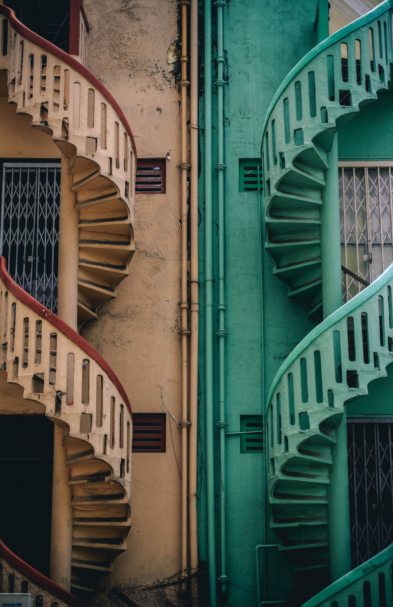 green color, fire escape, spiral, built structure, building exterior, connection, 5K, low angle view, city, city life, metal, stairs, outdoors, singapore