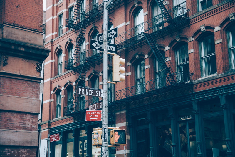 day, brown, signs, concrete, famous Place, full frame, backgrounds, town, tourism, facade, uSA, fire escape, balcony, building, history, residential District