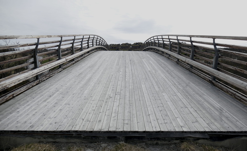built structure, light, railing, bridge - man made structure, wood, diminishing perspective, connection, structure, wooden, balustrade, wooden bridge, sky