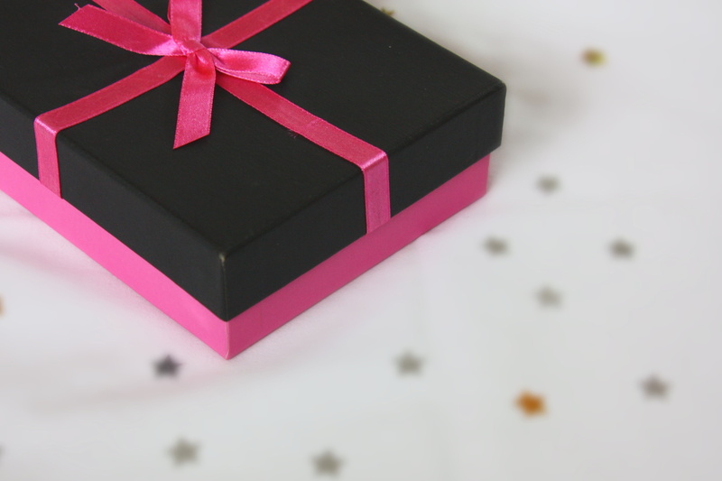 christmas, box, 2K, claus, snow, ribbon, santa, new, high angle view, holiday, pink, photo, card, gift box, friends, bow, winter, accent, closeup, xmas