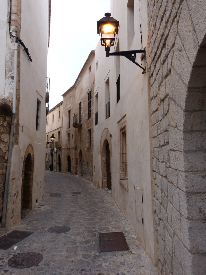 building, romantic, city, the way forward, wall - building feature, outdoors, narrow, the past, 4K, idyllic, low angle view, balearic islands, historically