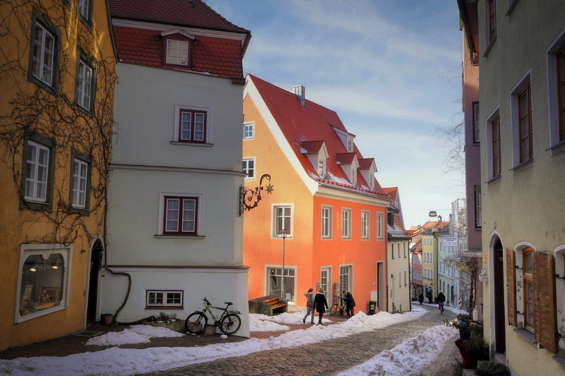 light, 5K, men, bavaria, transportation, architecture, real people, houses, residential district, patch, built structure, historically, historic center