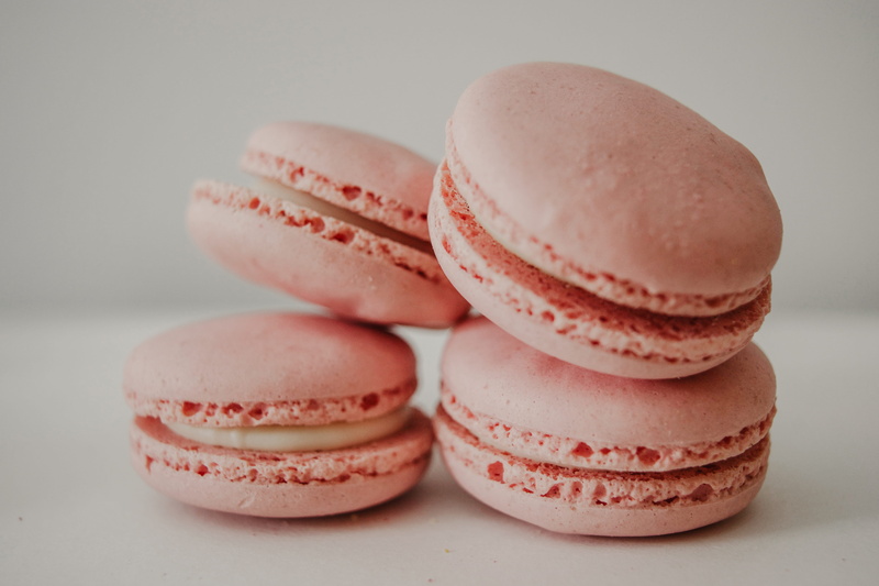 sweet food, no people, biscuit, focus on foreground, indulgence, studio shot, pink, pottery, group of objects, temptation, indoors, burger, jar, snack