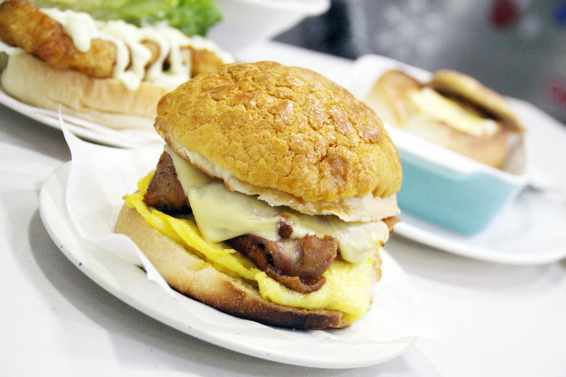 deli, close-up, dish, sandwich, ready-to-eat, meat, dinner, culinary, cheeseburger, no people, indulgence, temptation, burger, sweets, plant, supper, serving size