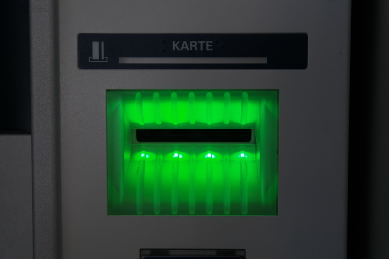 card slot, white, device, green, communication, technology, convenience, 5K, green color, sign, Card, Atm, electronics industry, control, Slot, number