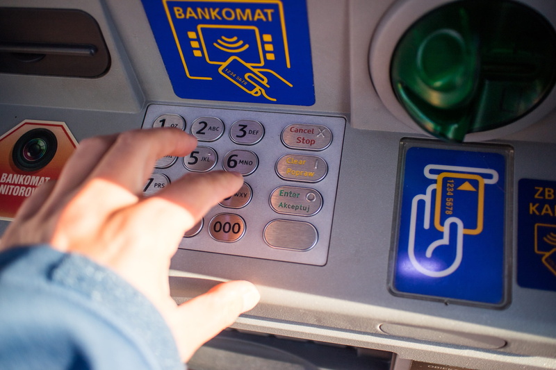 indoors, business, 2K, airplane, cash, machinery, body part, the greenback, mode of transportation, adult, technology, banking, atm, using, human body part
