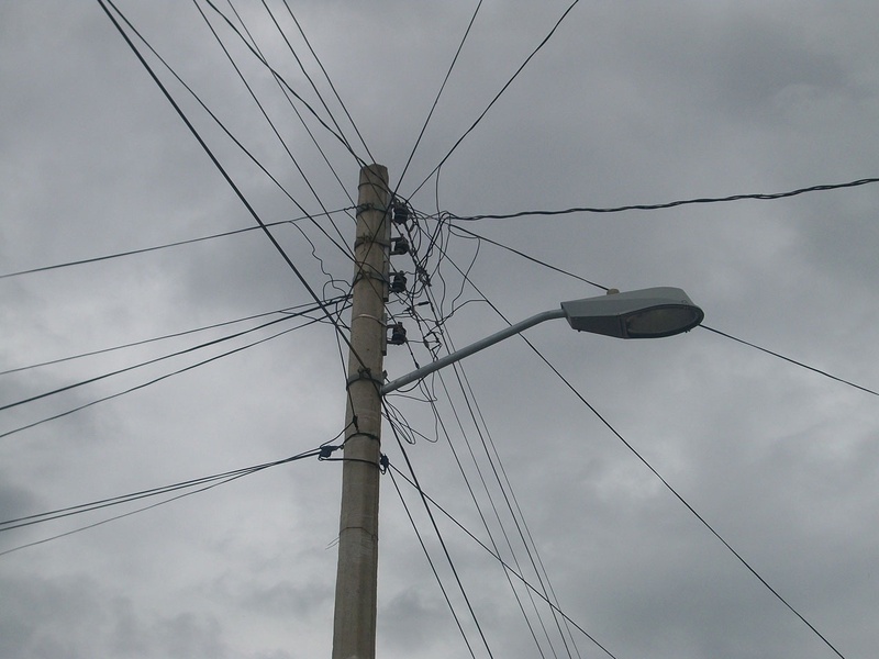 pole, 720P, connection, telephone line, streetlight, cable, power supply, outdoors, lighting equipment, cloud - sky, power line, post, electricity pylon