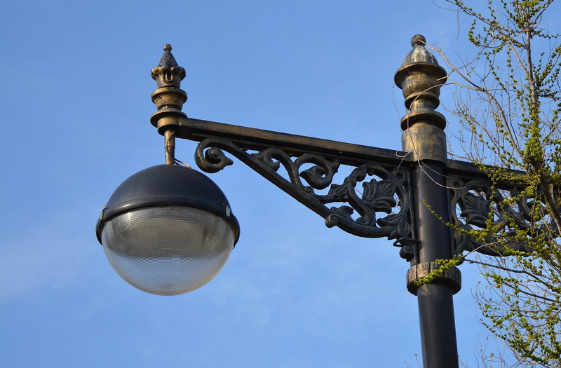 outdoor, lighting equipment, electric, 2K, low angle view, lantern, plant, sunlight, lamp, pole, park, old, street light, city, streetlamp, metal, clear sky