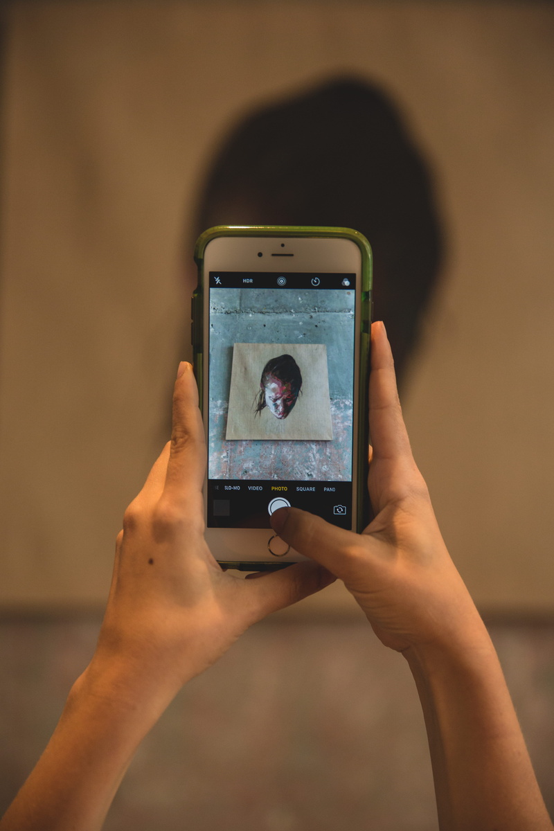 wireless technology, picture, photography themes, hand, communication, photo messaging, koreatown, technology, one person, pip, mobile phone, holding, telephone