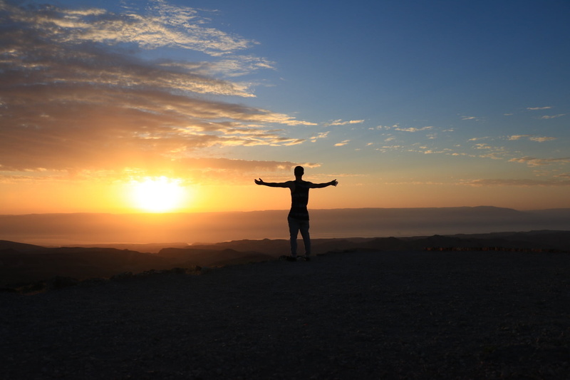 nature, happy, 1080P, sun, beauty in nature, weapon, sunlight, lifestyle, adult, morning, human arm, positive emotion, travel, outdoors, human limb, joyful