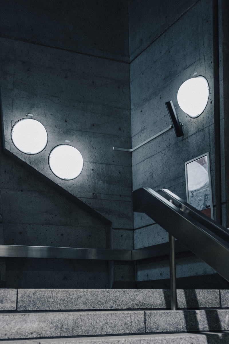 city, electric light, built structure, urban, wall - building feature, no people, metro, stairs, handrail, electric lamp, hole, photo, 5K, staircase, banister