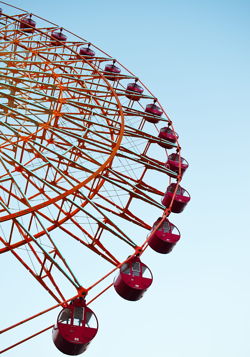 arts culture and entertainment, ferry, downtown, fun, nature, shape, leisure activities, amusement park, sky, low angle view, building, red, 5K, geometric shape