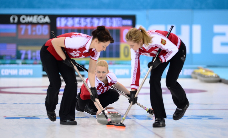 slide, Alexandra Saitova, Ekaterina Galkina, Curling, look, stone, Sochi 2014, 4K, brush, The XXII Winter Olympic Games, ice, friction, Margarita Fomina