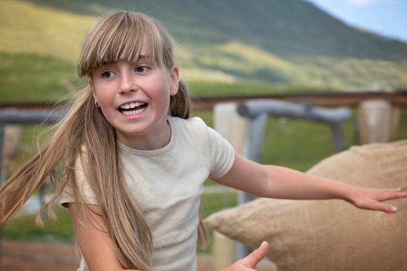 fun, outdoors, adult, girls, human, out, blonde, focus, skill game, image Technique, mouth open, movement, hairstyle, casual clothing, play, neck, jute bag