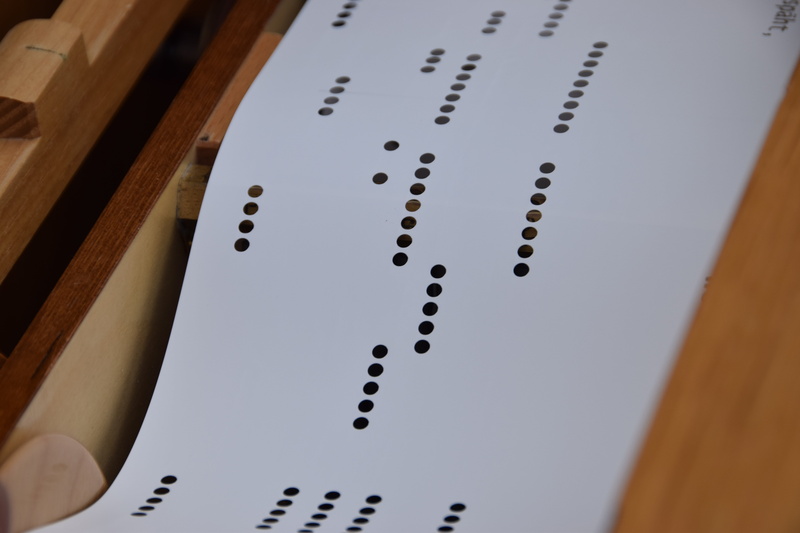 wood, studio shot, in a row, 5K, communication, redirection, sound, barrel organ, electrical equipment, strategy, detail, order, work tool, indoors, music