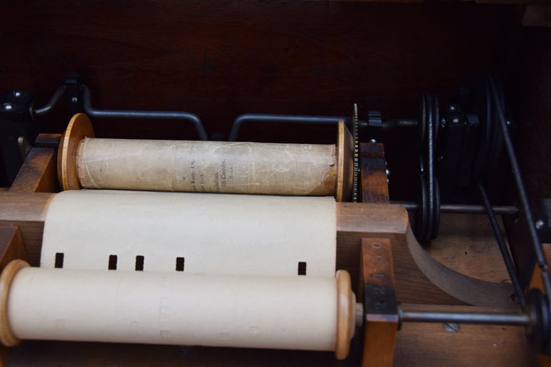 in a row, table, close-up, absence, musical instrument, business, wood, connection, 5K, piano roll, machinery, music, old, arts culture and entertainment