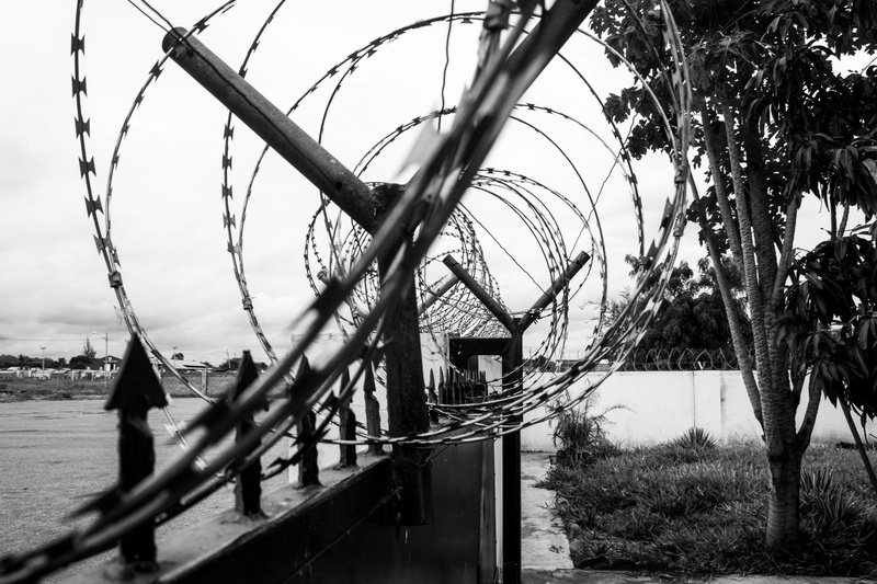no people, tree, barrier, Steel, razor wire, sky, Wall, bridge - Man Made Structure, nature, built structure, security, house, Black, protection, net, black And White