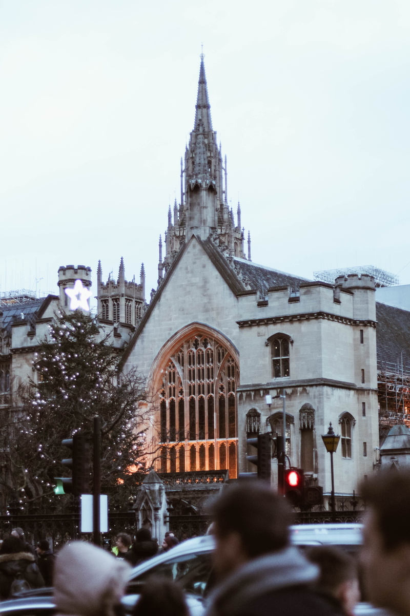 explore, london, tree, architecture, selective focus, star, vintage, sky, england, wander, incidental people, built structure, spirituality, film, urban