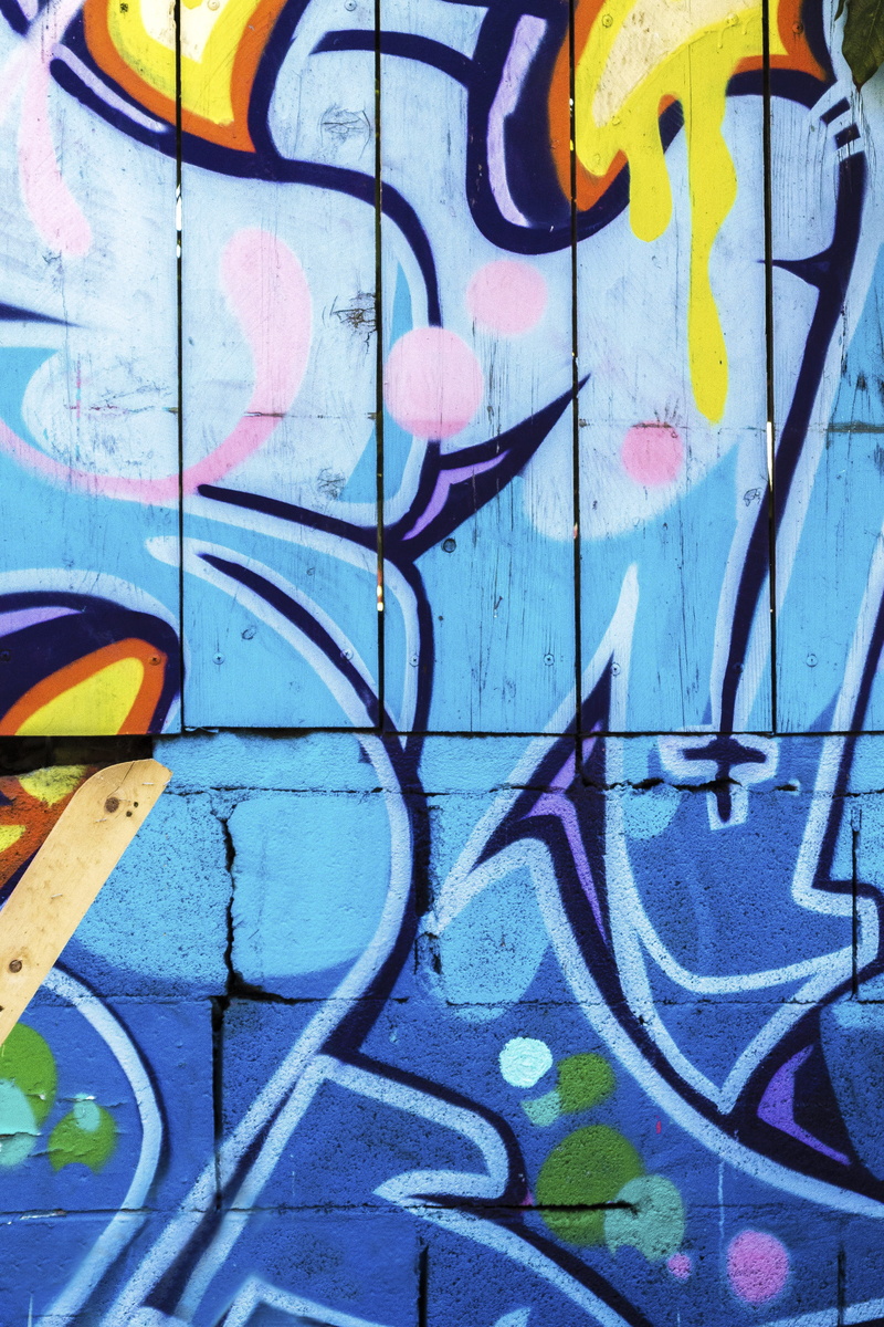 building, spray paint, grunge, façade, multi colored, art, artistic, pattern, metal texture, background, creativity, backgrounds, tags, blue, 4K, painted