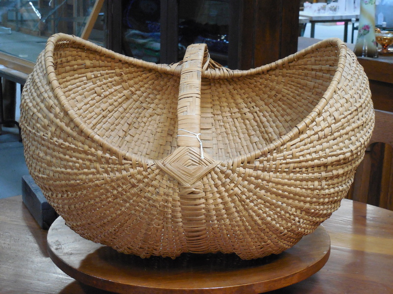 craft, arrangement, indoors, textured, traditional, fresh, fiber, high angle view, grannys fanny, container, surface, home, water, material, art and craft
