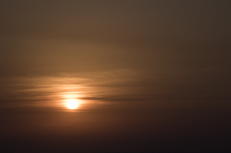 beauty in nature, orange color, tranquil scene, sunse, copy space, scenics - nature, evening, 5K, horizon over water, sunset, sunlight, reflection, mumbai