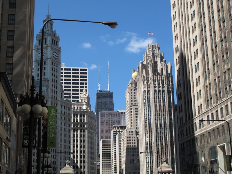 sky, skyscraper, spire, office building exterior, willis sears tower, tall - high, building exterior, cityscape, development, illinois, day, outdoors, chicago