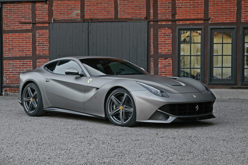 outdoors, garage, silver colored, 2K, building exterior, transportation, brick, motor vehicle, no people, wealth, sports car, brick wall, day, cam shaft