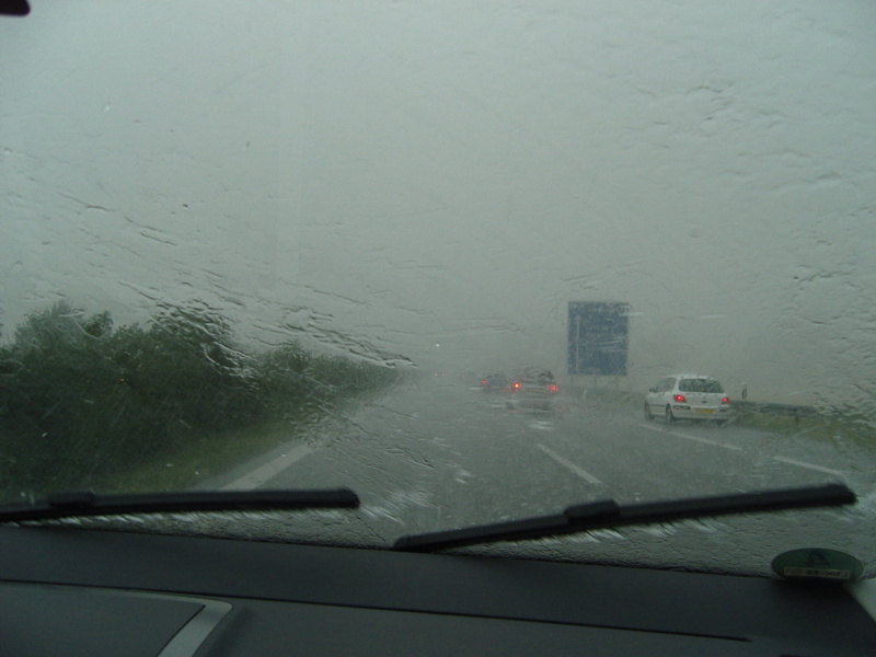 rainy season, motor vehicle, water, vehicle interior, mode of transportation, 2K, weather, transportation, no people, Auto, car point of view, on the move