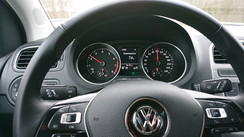 steering wheel, gauge, land vehicle, highway, car, motor vehicle, control, speed, mode of transportation, luxury, vehicle interior, air vehicle, 4K, bluemotion