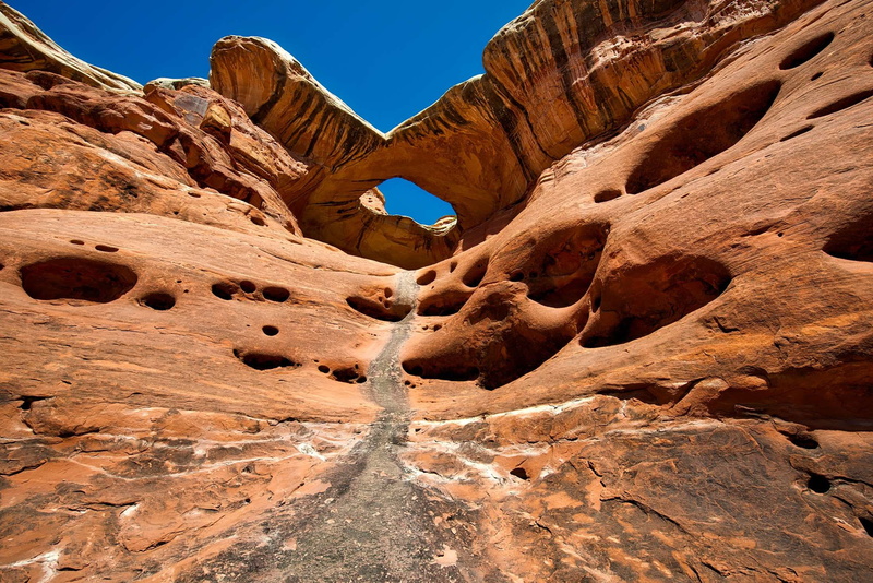 desert, travel destinations, mountain, landscape, no people, sandstone, solid, eroded, non-urban scene, natural arch, hdr, beauty in nature, physical geography