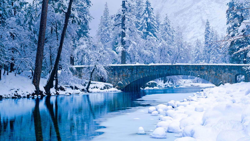 1080P, the Merced river, Yosemite National Park, trees, USA, CA, Stone bridge, winter, snow
