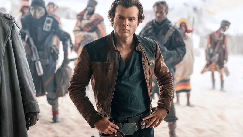 adult, Solo: A Star Wars Story, city, standing, leather, men, young men, Alden Ehrenreich, incidental people, 4K, architecture, clothing, jacket, looking at camera