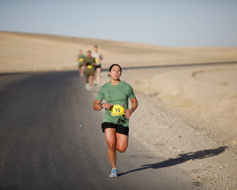 sport, race, leisure activity, lifestyles, green, wearing, sunlight, marathon, lifestyle, runner, focus on foreground, 4K, women, outdoors, running, land