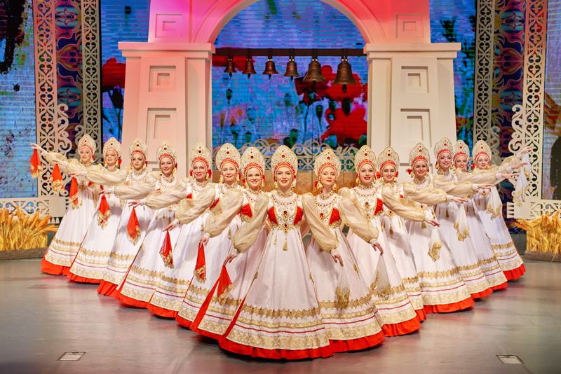 dancers, spirituality, russian costume, 2K, ethnic, built structure, folklore, dance, place of worship, kokoshnik, travel destinations, costume, art and craft