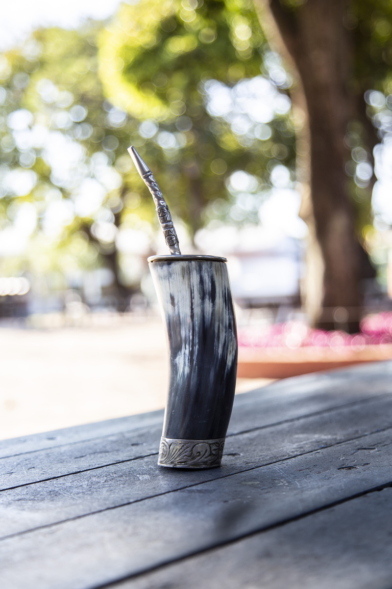 food and drink, no people, sunlight, city, street, sun, wood - material, day, 4K, container, nature, focus on foreground, table, fresh, green, selective focus
