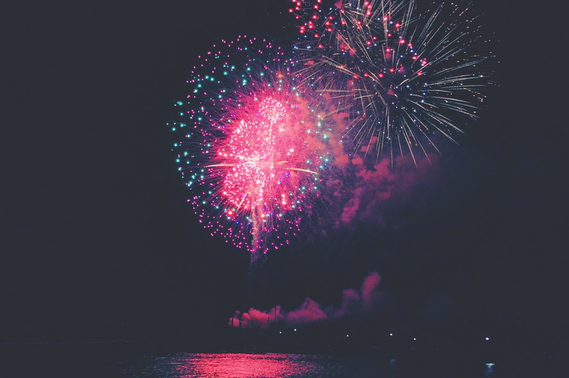 event, 2K, sparks, celebration, outdoors, glowing, motion, pink, nature, waterfront, purple, dark, united states, firework, explosive, no people, cool