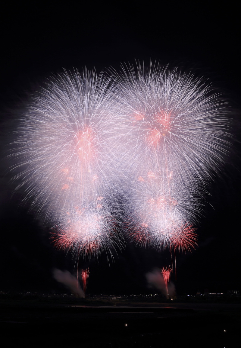 motion, firework - Man Made Object, event, red, multi Colored, illuminated, traditional Festival, fire - Natural Phenomenon, explosive, nature, celebration