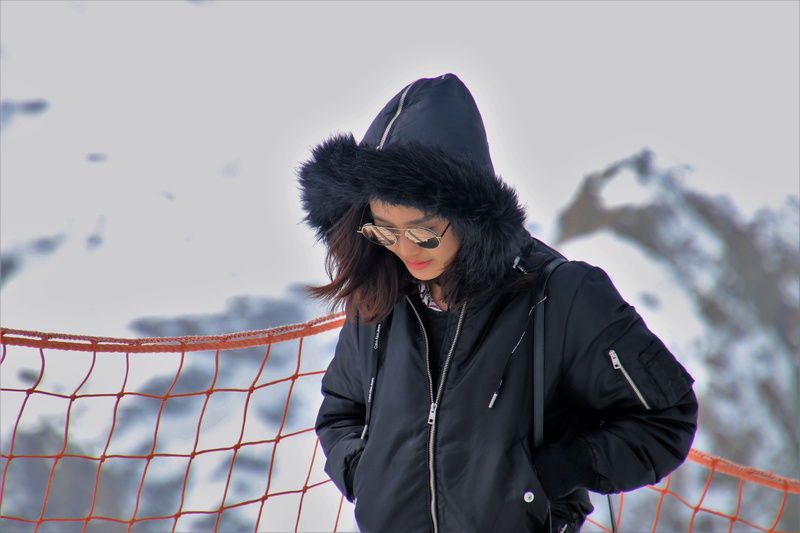 young women, the head of the, one person, the alps, front view, outdoors, cold temperature, clothing, 5K, hood, woman, snow, nature, lifestyle, sadness