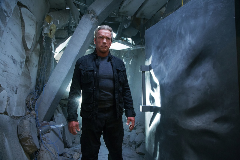 Terminator: Genisys, young men, 5K, males, schwarzenegger, standing, industry, Arnold Schwarzenegger, real people, working, mid adult, Terminator: Genesis