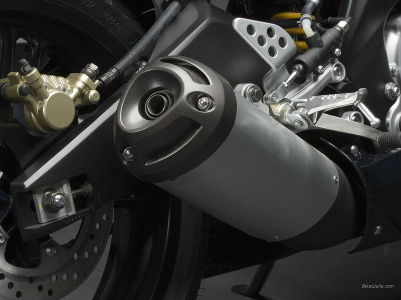 connection, motorcycle, steel, clean, 480P, machinery, silver colored, industry, mode of transportation, technology, land vehicle, Yamaha R6, engineering