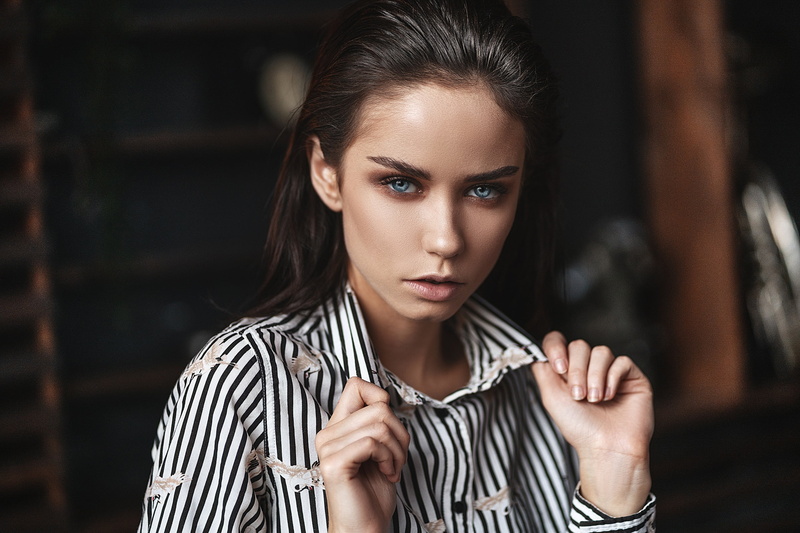 women indoors, women, dark hair, face, Vlad Popov, 2K, model