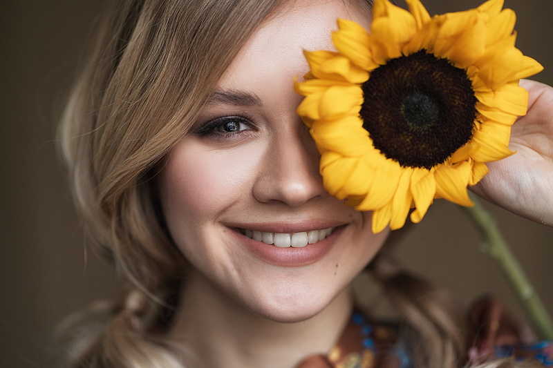 Vlad Popov, sunflower, smile, 2K, face, mood, girl, look, Ksenia Guseva