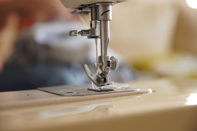 art and craft, seamstress, machine, technology, business, sewing, equipment, sew, industry, 4K, selective focus, finger, sewing machine, machinery, thread