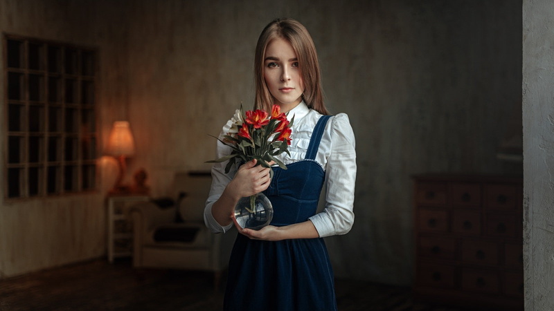 brown eyes, Georgy Chernyadyev, 500px, standing, 720P, flowers, looking at viewer, Vasilisa Sarovskaya, women, blonde, auburn hair, model