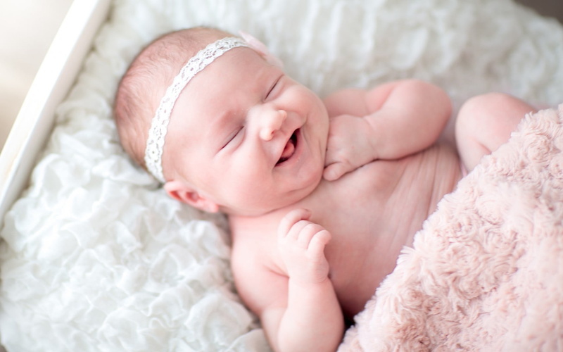 baby, eyes closed, cute, innocence, child, childhood, babyhood, relaxation, beginnings, lying down, smiling, young, new life, cozy, newborn, 720P, one person