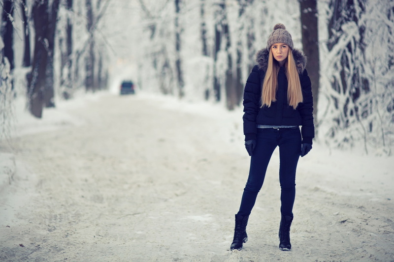 long hair, 1080P, looking away, outdoors, jacket, straight hair, gloves, standing, boots, road, knit hat, snow, jeans, women, black jackets, blonde, winter