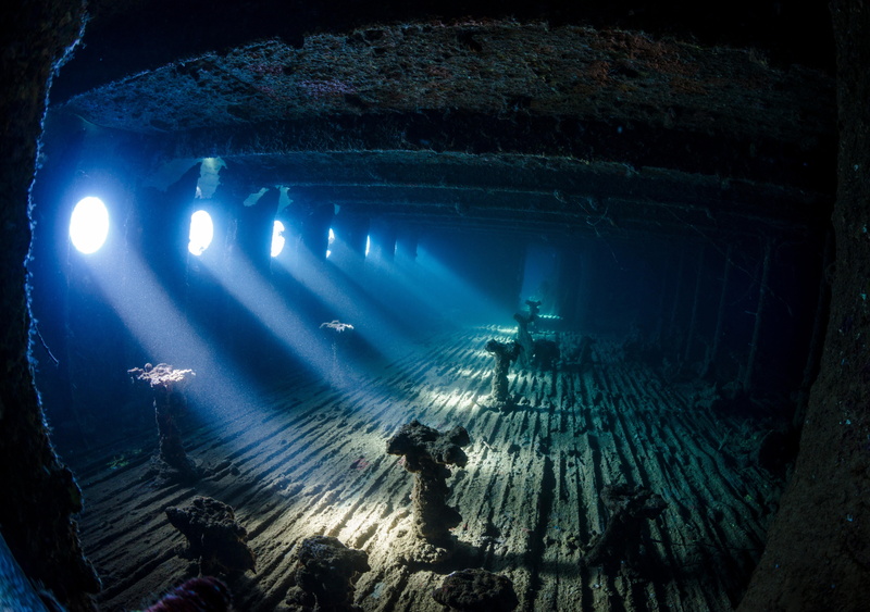 shipwreck, sea, Nadya Kulagina, wreck, ship, interior, corrosion, underwater, 5K, deep sea, sun rays